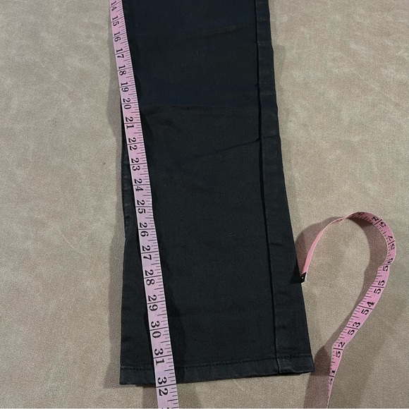 Guess Ultra Slim McCrae Fit Black Pants Size 29x32 - Picture 8 of 9